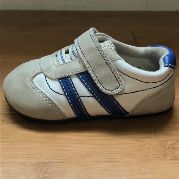 OshKosh B'gosh Other - genuine kids blue/white sneakers size 5